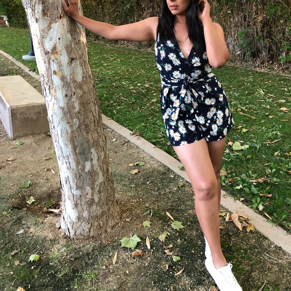 Navy Blue Floral Romper - Picture 2 of 4
